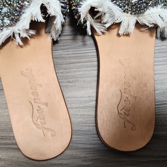 Free People Outer Banks White Beaded Women’s Slide Sandals - Picture 4 of 5